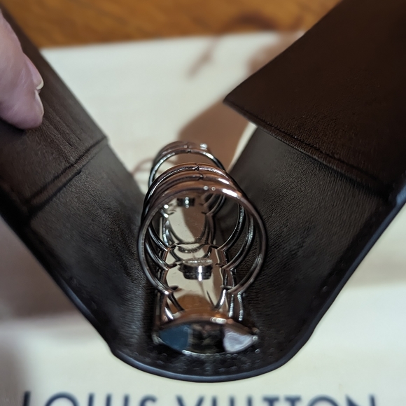 Louis Vuitton Agenda. - Picture 9 of 10